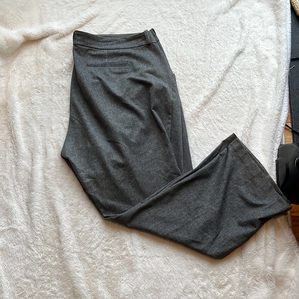 EUC:  Kut from the Kloth Gray Trousers- Sz 24 - Picture 3 of 6